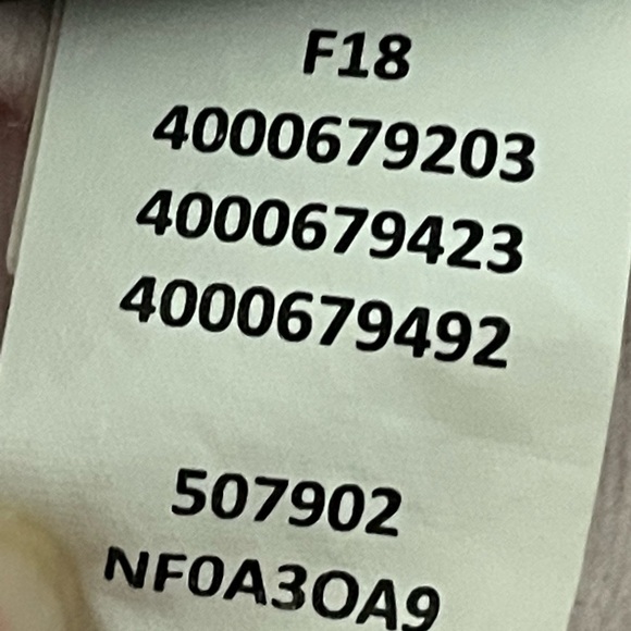 The North Face Breast Cancer 1/4 Zip Sweater Size M - Picture 9 of 9